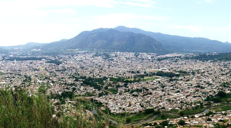 Onze autoverhuurservices bieden een gevarieerde selectie van voertuigen in Tepic.